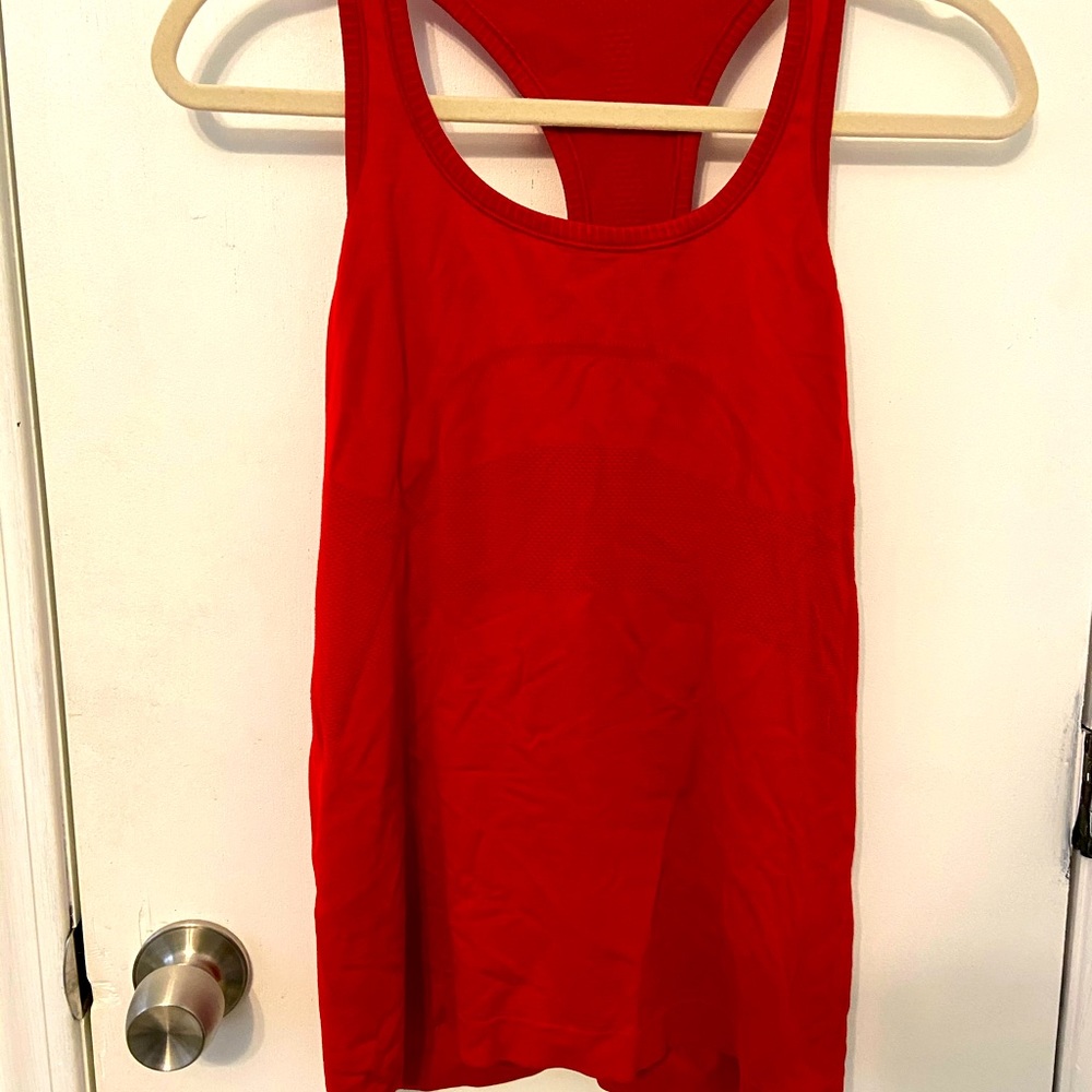 Lululemon tank